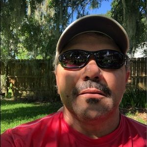 Meet your Posher, Lloyd